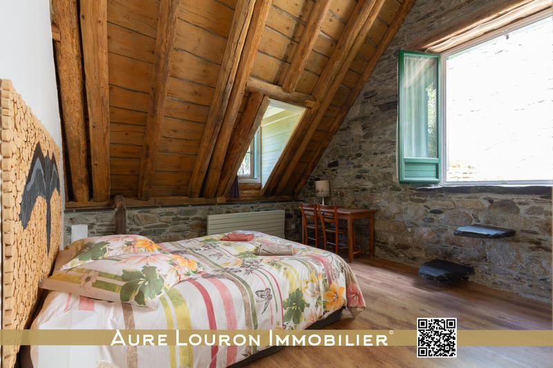 Maison - 196 m² - 7 pièces