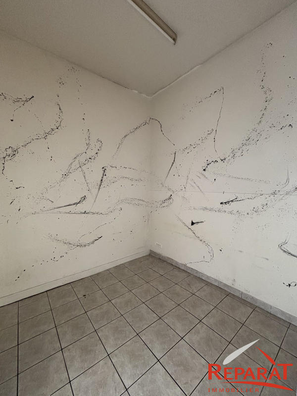 Local commercial - 34 m² - 2 pièces