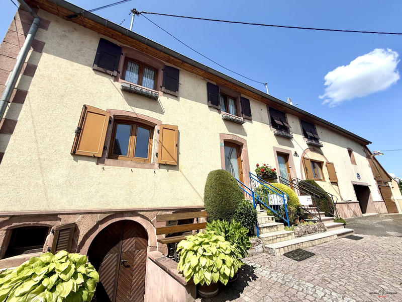 Appartement - 99 m² - 4 pièces