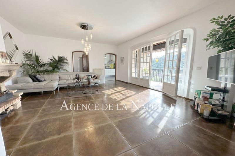 Maison - 180 m² - 6 pièces