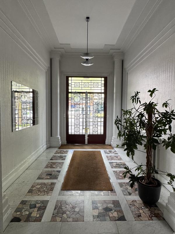 Appartement - 64 m² - 2 pièces