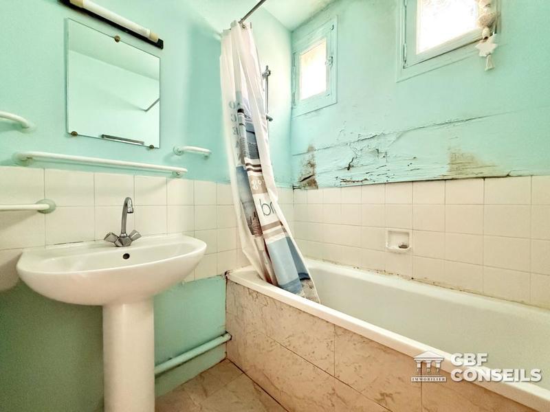 Appartement - 90 m² - 5 pièces