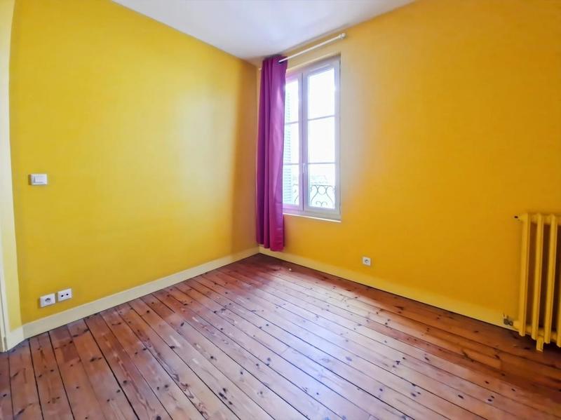 Maison - 190 m² - 12 pièces