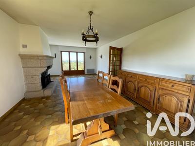 Maison - 181 m² - 8 pièces