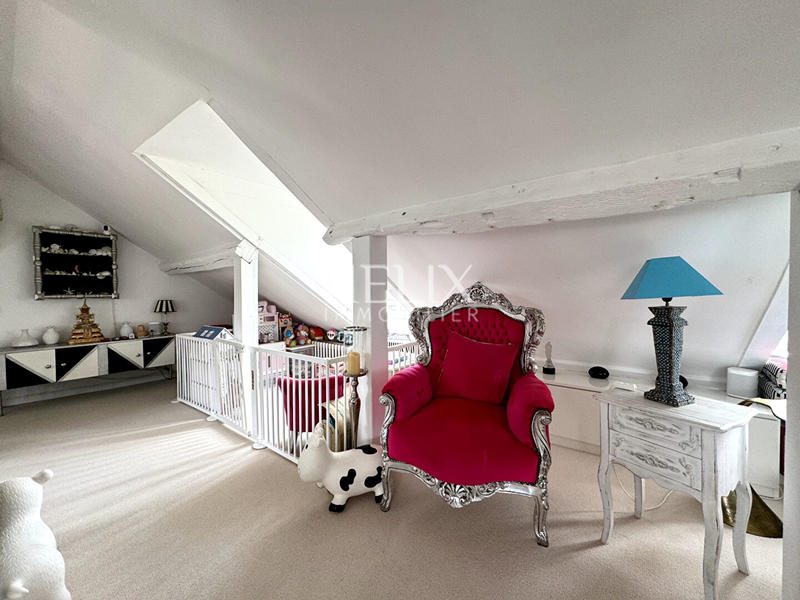 Appartement - 120 m² - 4 pièces