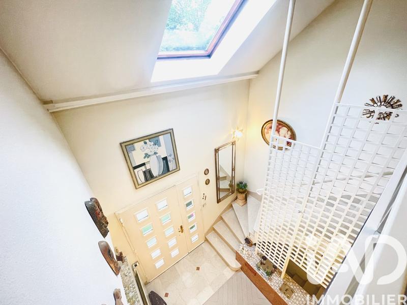 Maison - 180 m² - 8 pièces