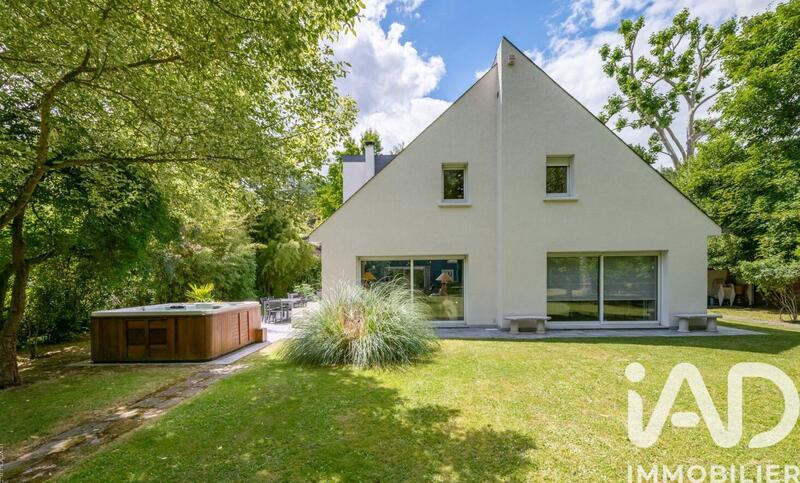 Maison de maîtres - 276 m² - 9 pièces