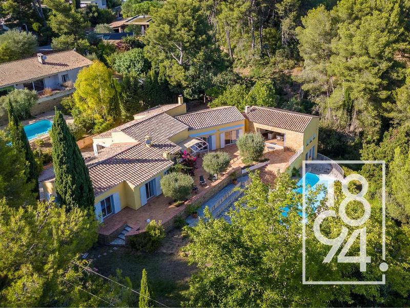 Maison - 224 m² - 5 pièces