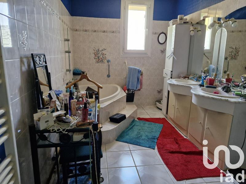 Maison - 216 m² - 10 pièces