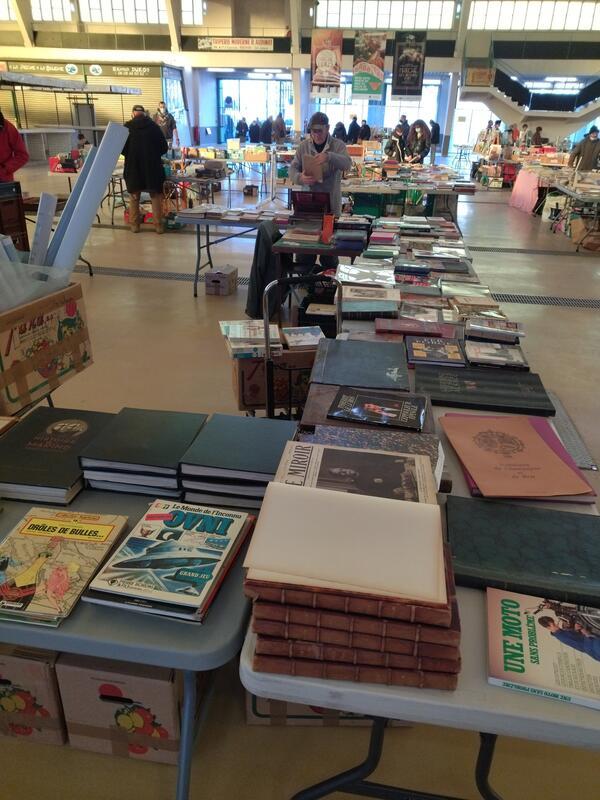 Marché aux livres et vieux papiers