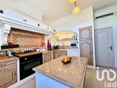 Maison - 202 m² - 10 pièces