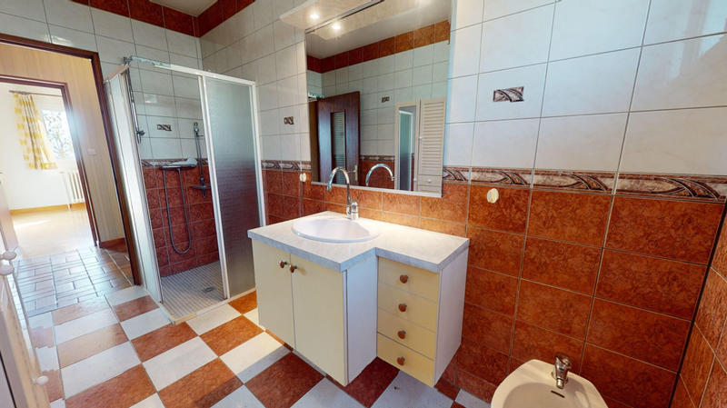 Maison - 172 m² - 7 pièces