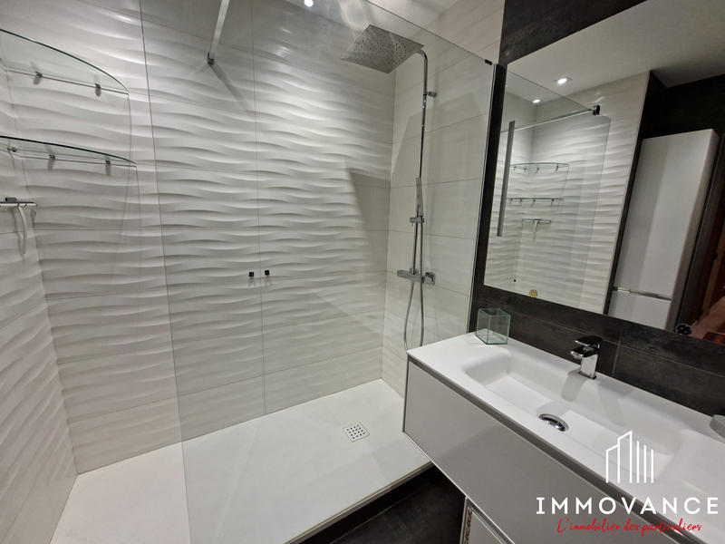 Appartement - 93 m² - 3 pièces