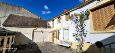 Maison - 200 m² - 5 pièces