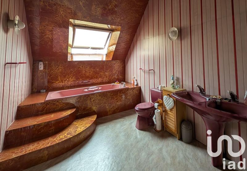 Maison - 147 m² - 7 pièces