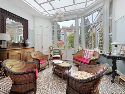 Maison - 187 m² - 6 pièces