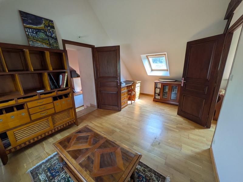 Propriété - 230 m² - 10 pièces
