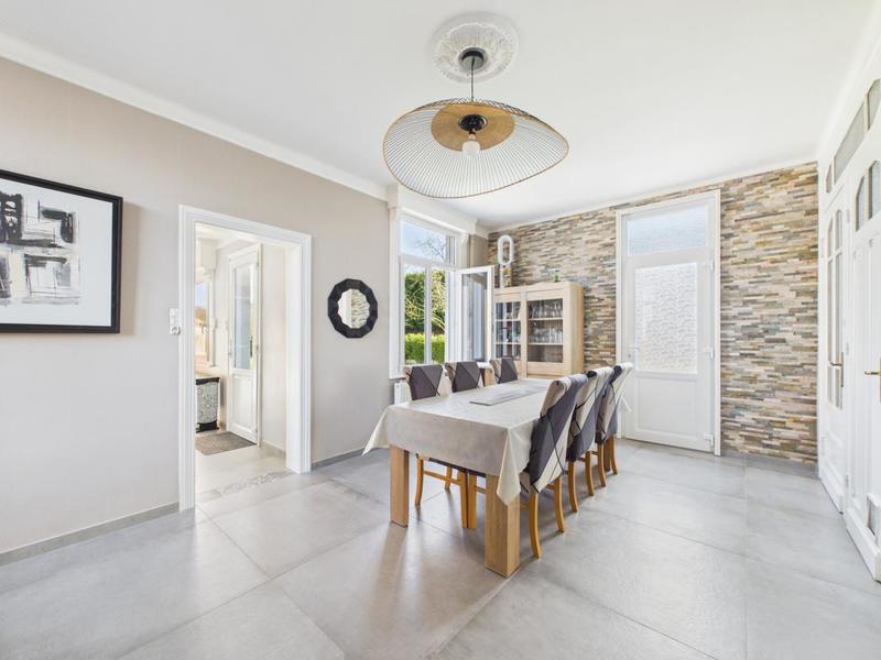 Demeure - 160 m² - 6 pièces