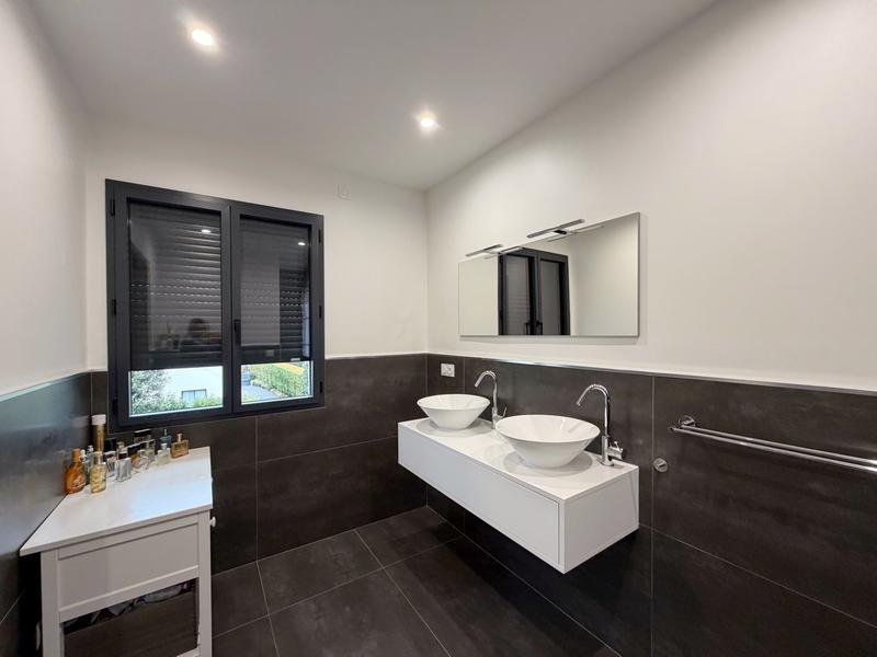 Maison - 162 m² - 5 pièces