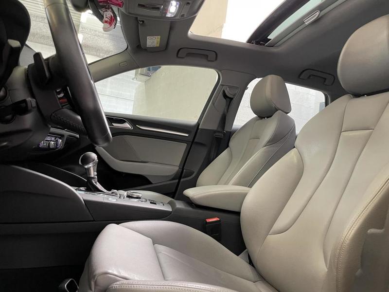 Audi A3 35 Tfsi 150 Ch s-Tronic7 Design Luxe Toit Ouvrant - Garantie 6 mois