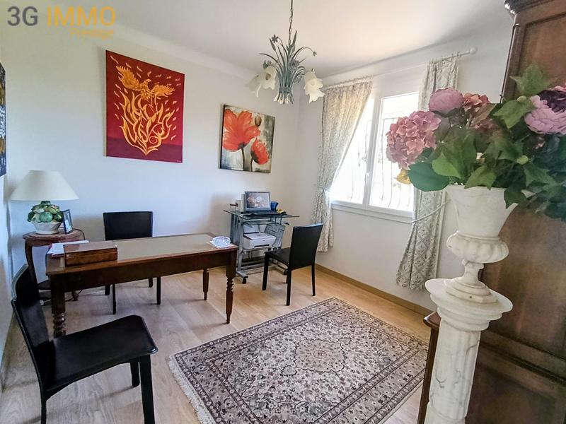 Villa - 247 m² - 8 pièces