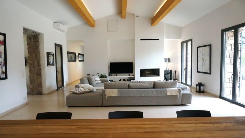 Villa - 266 m² - 8 pièces