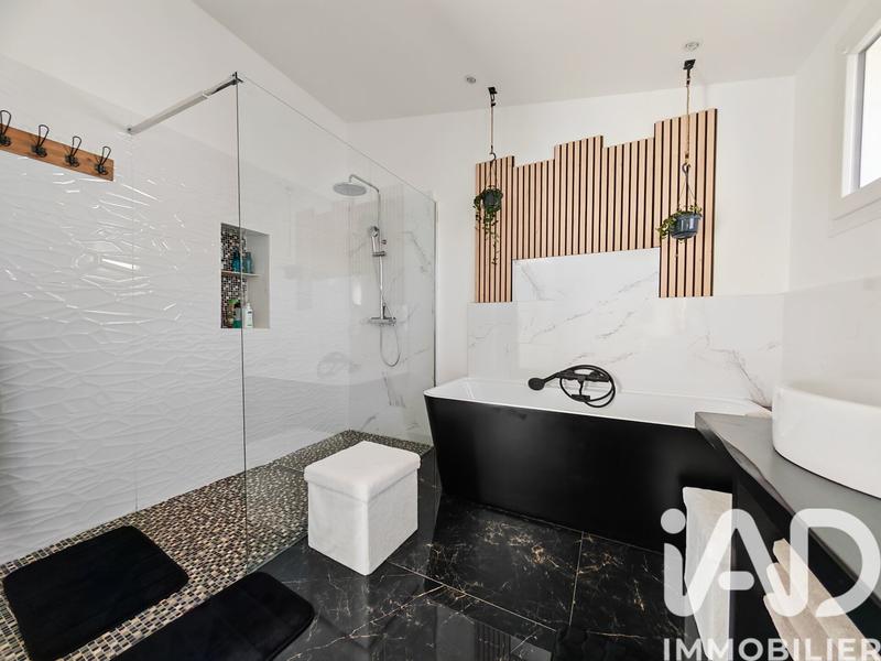 Maison - 102 m² - 5 pièces