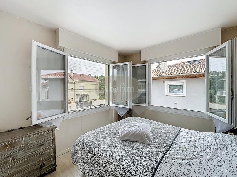 Maison - 145 m² - 9 pièces