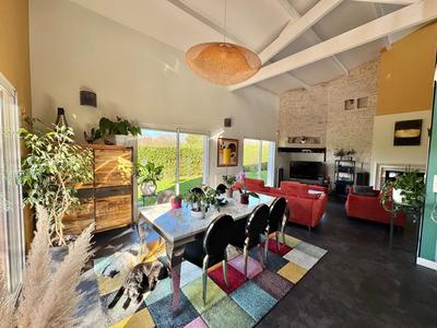 Maison - 170 m² - 6 pièces