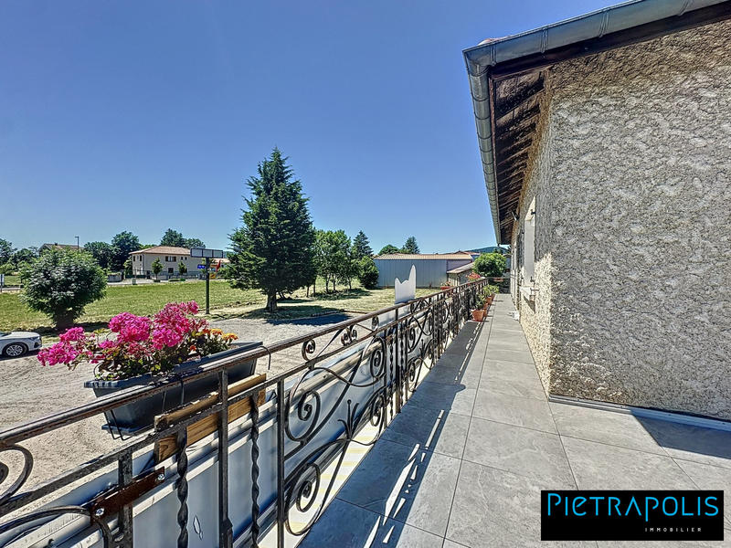 Local commercial - 308 m²