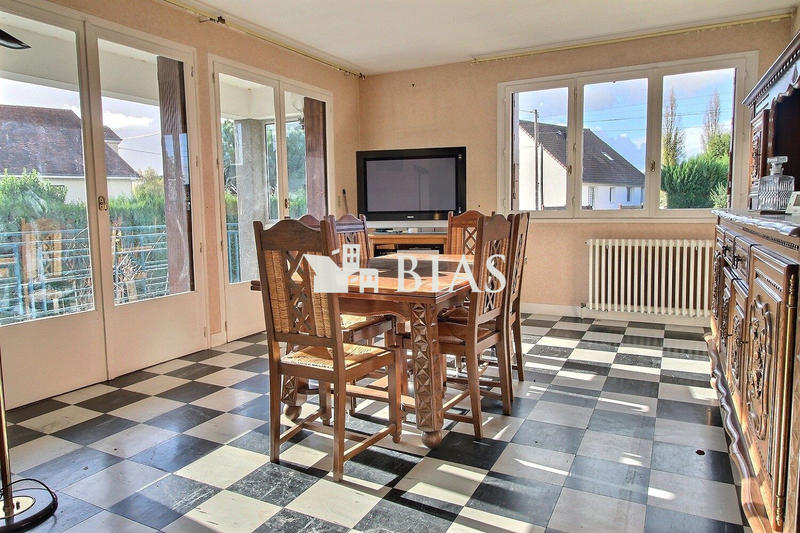 Maison - 135 m² - 8 pièces