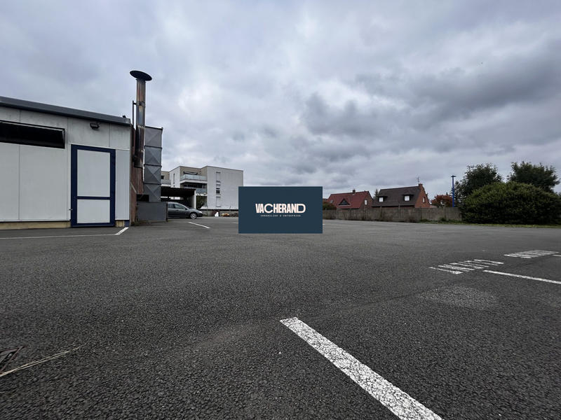 Local commercial - 929 m² - 4 pièces