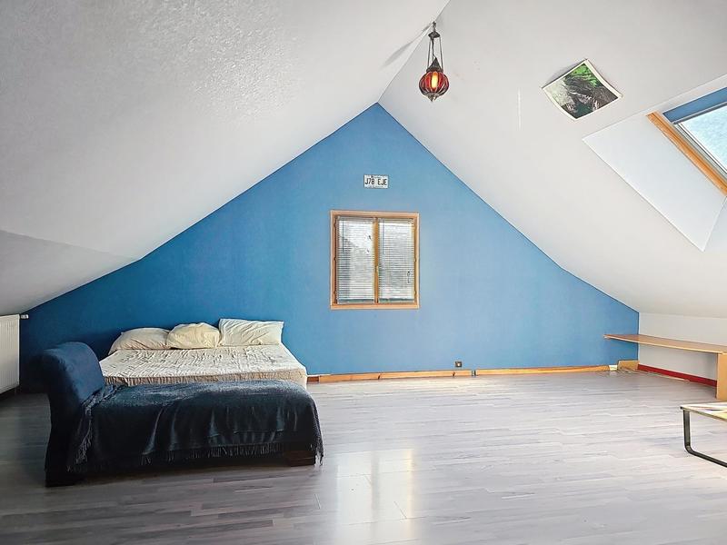 Maison - 200 m² - 7 pièces