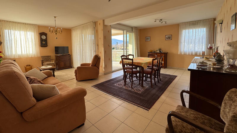 Appartement - 84 m² - 4 pièces