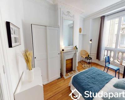 Chambre - 80 m² - 1 pièce