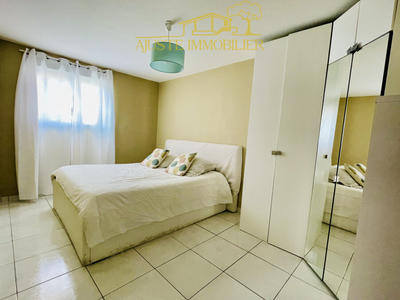 Appartement - 84 m² - 4 pièces