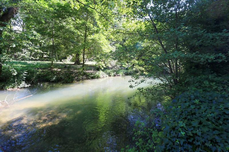 Demeure - 480 m² - 15 pièces