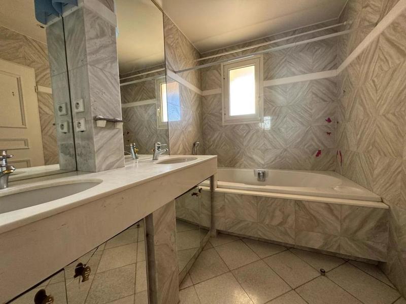 Appartement - 131 m² - 4 pièces