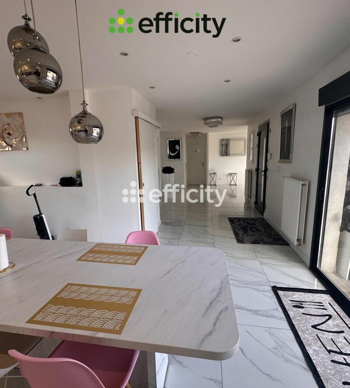 Maison - 180 m² - 5 pièces