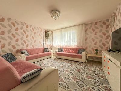 Appartement - 86 m² - 5 pièces