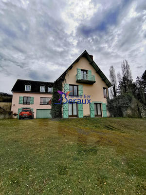 Maison - 302 m² - 10 pièces