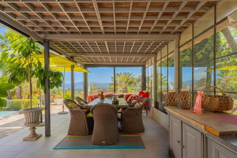 Mas - 240 m² - 6 pièces