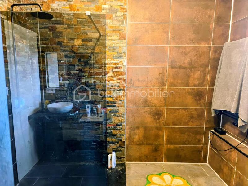 Maison traditionnelle - 174 m² - 6 pièces