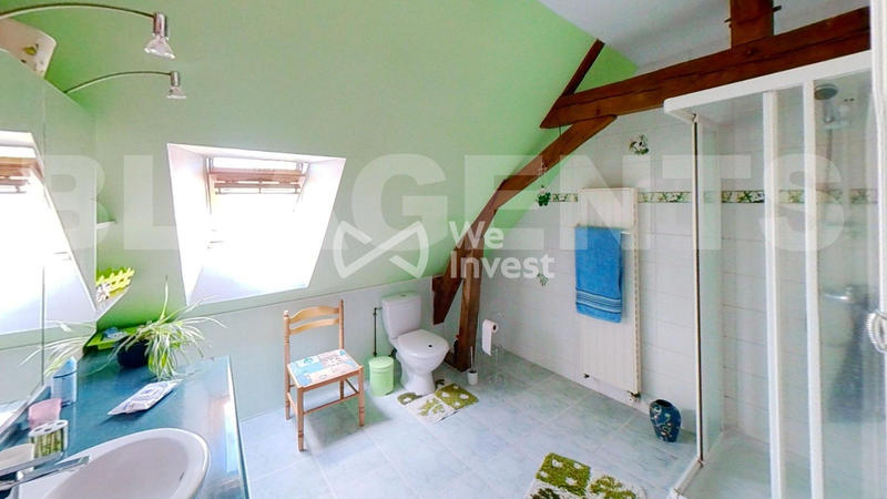 Maison - 152 m² - 8 pièces