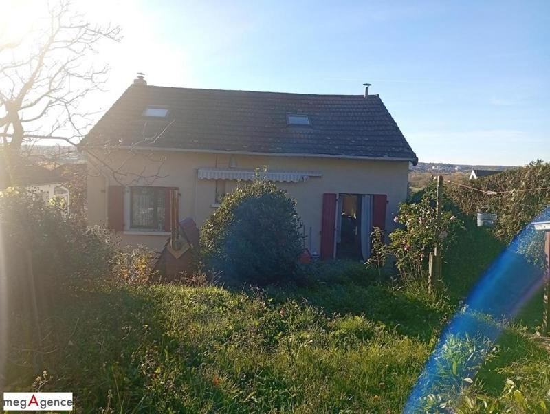 Maison traditionnelle - 90 m² - 5 pièces