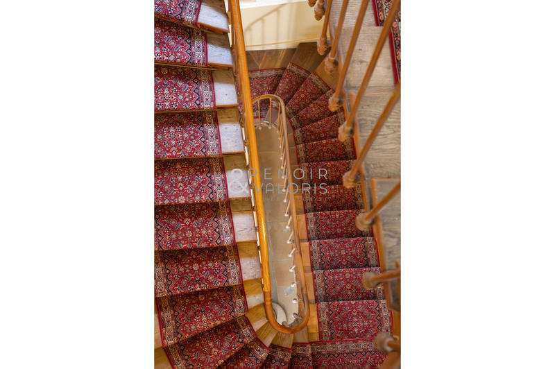 Appartement - 140 m² - 5 pièces