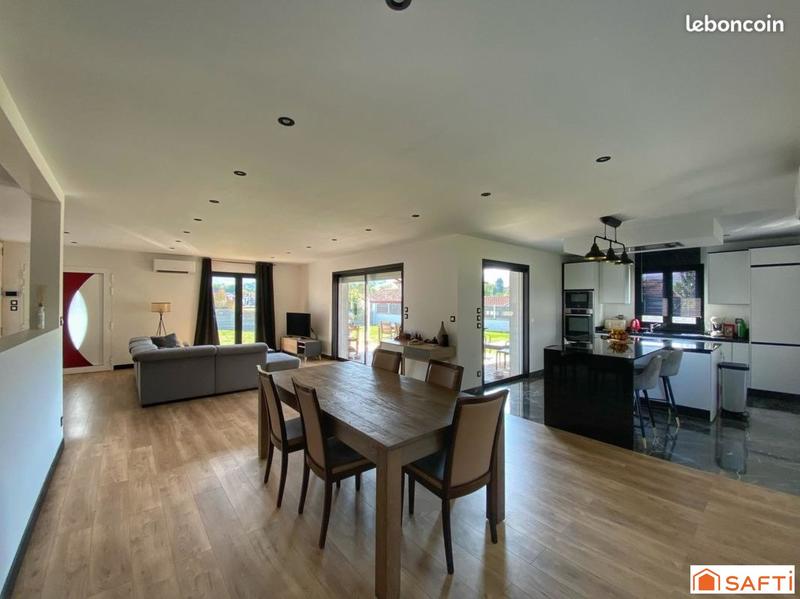 Maison - 166 m² - 5 pièces