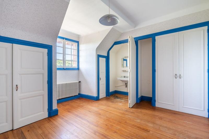 Maison - 246 m² - 8 pièces