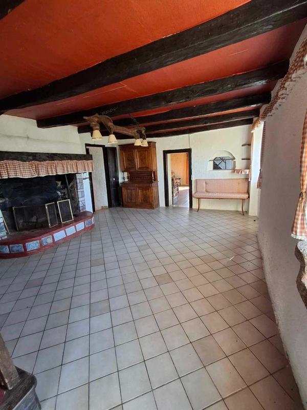 Maison - 220 m² - 13 pièces