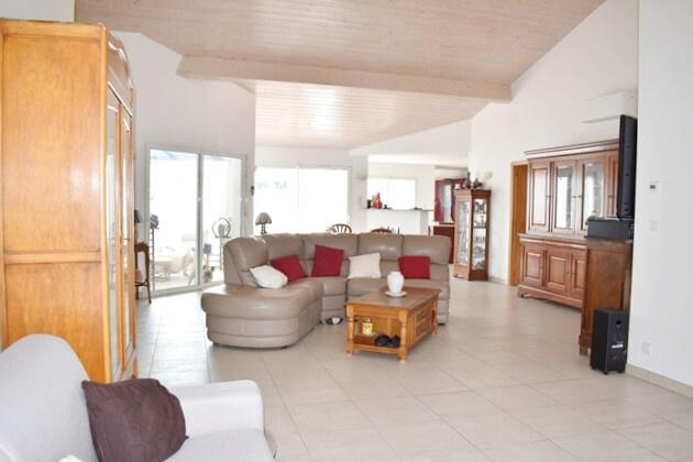 Maison - 180 m² - 5 pièces